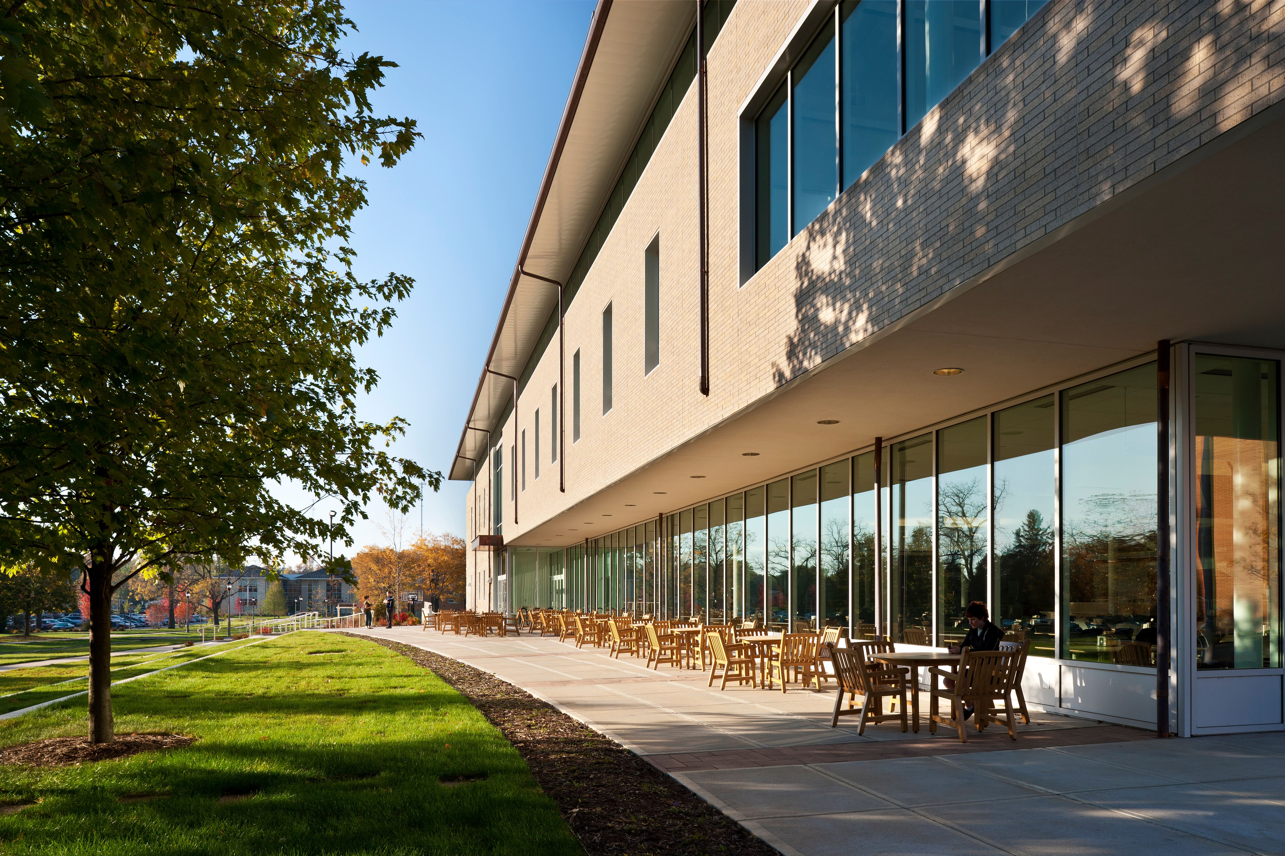 Upper Iowa University Student housing exterior patio